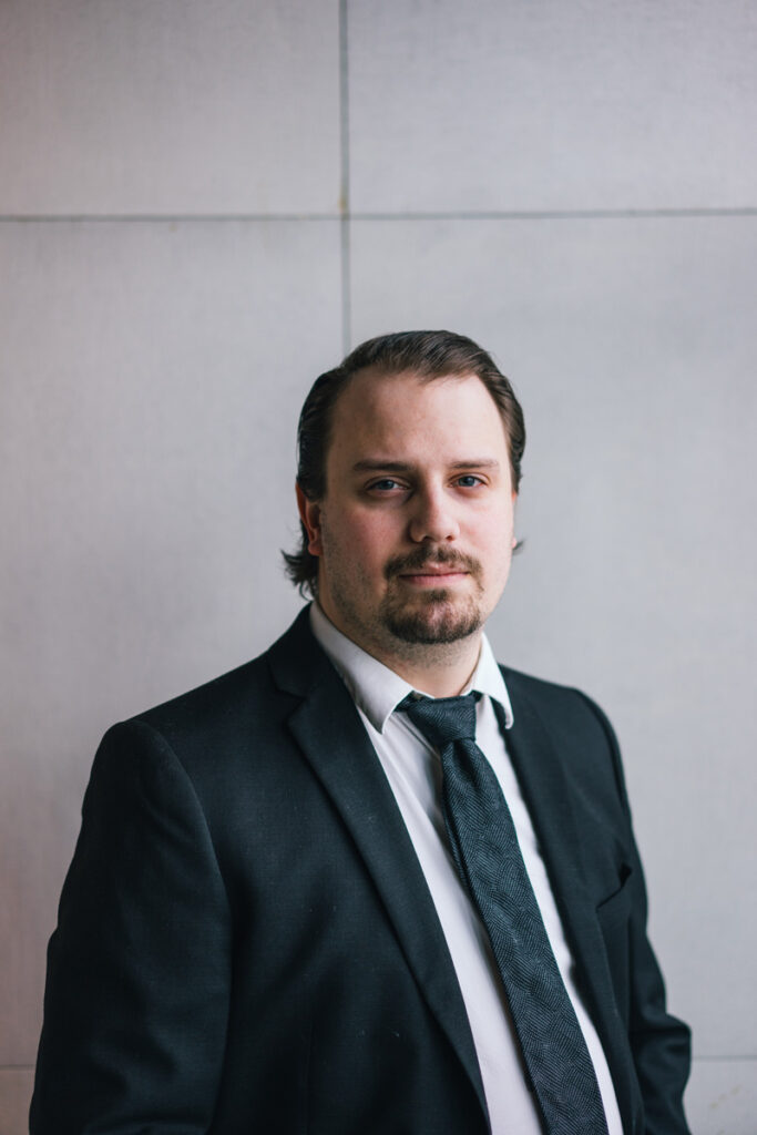 Justin Hards Headshot